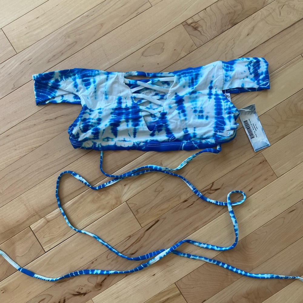 Frankie’s Bikinis Shiloh top - blue crush tie dye